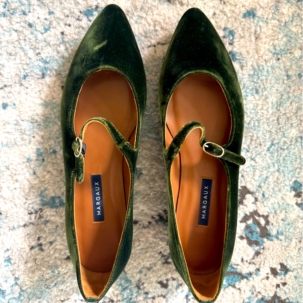 Margaux Mary Jane green suede sz 10